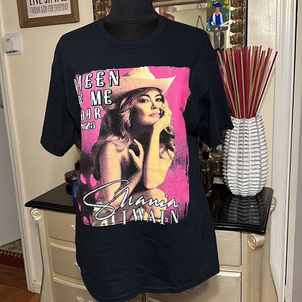 FRUIT OF THE LOOM 100% COTTON SIZE L WOMEN T-SHIRT WITH BEAUTIFUL DESIGN - Picture 1 of 7